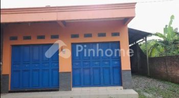 Dijual Ruko Dan Gudang Luas Lokasi Bagus di Jl. Dusun Pasarean RT/RW 003/002